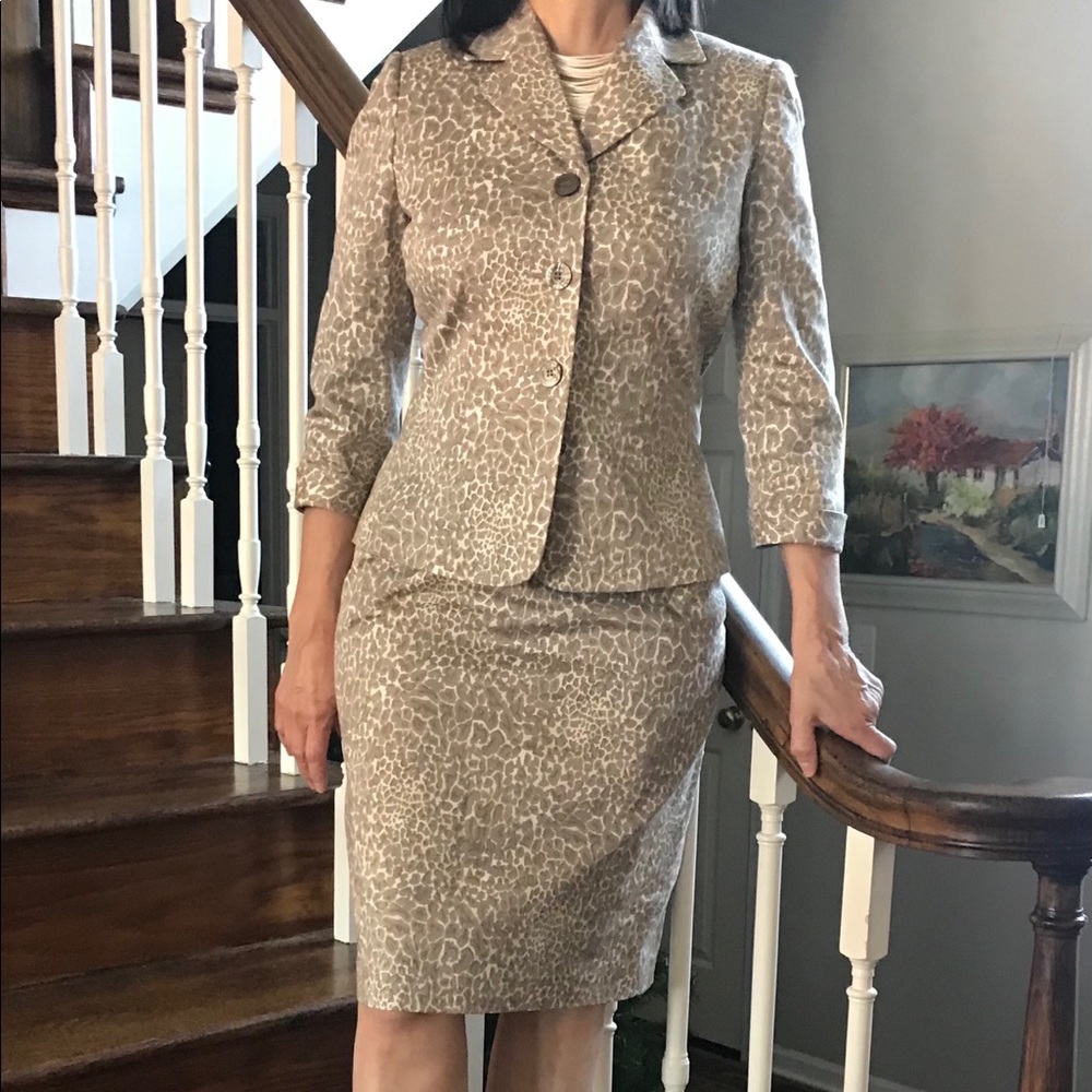 Suit